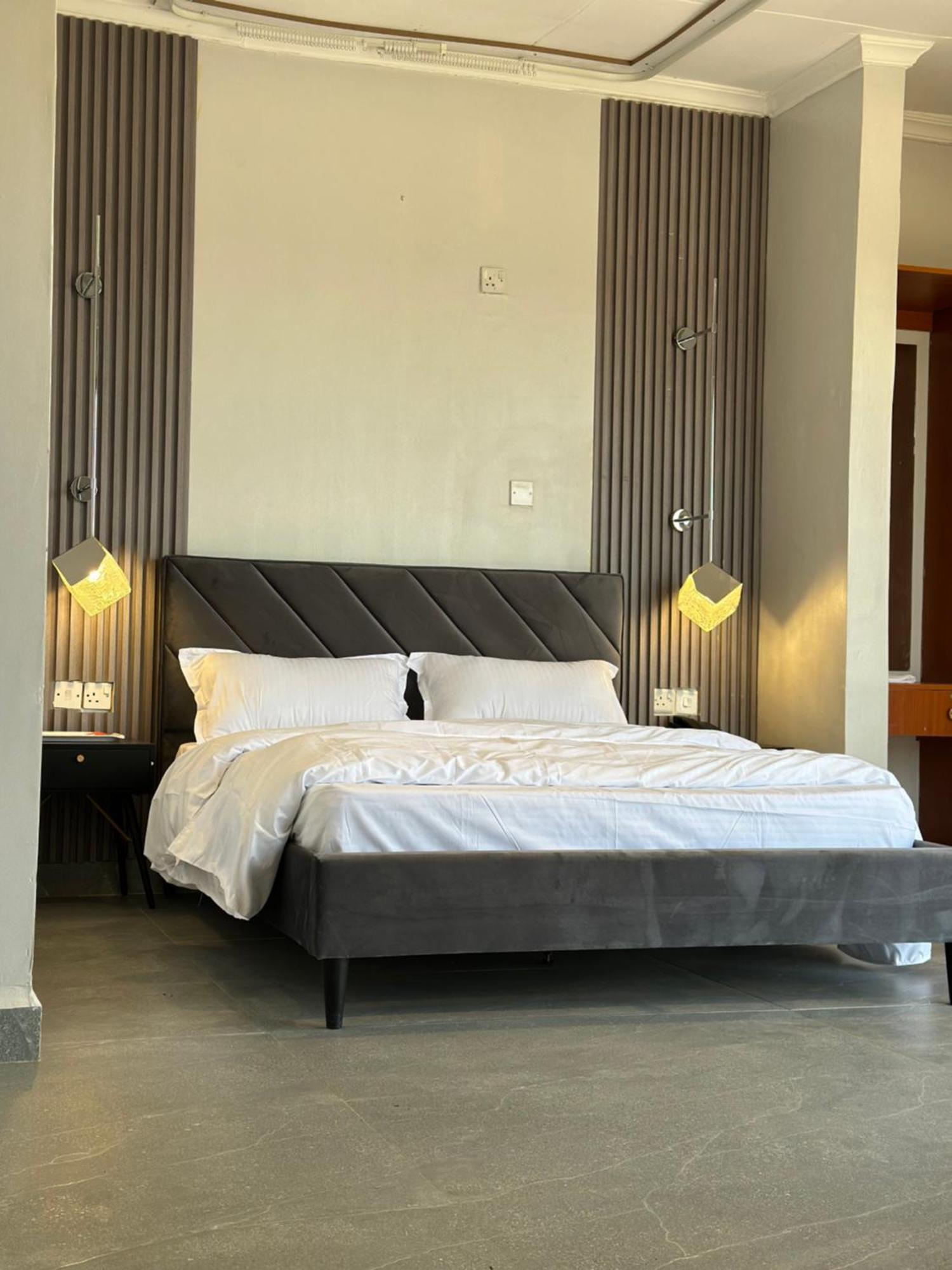Iman Hotel Isiolo Εξωτερικό φωτογραφία