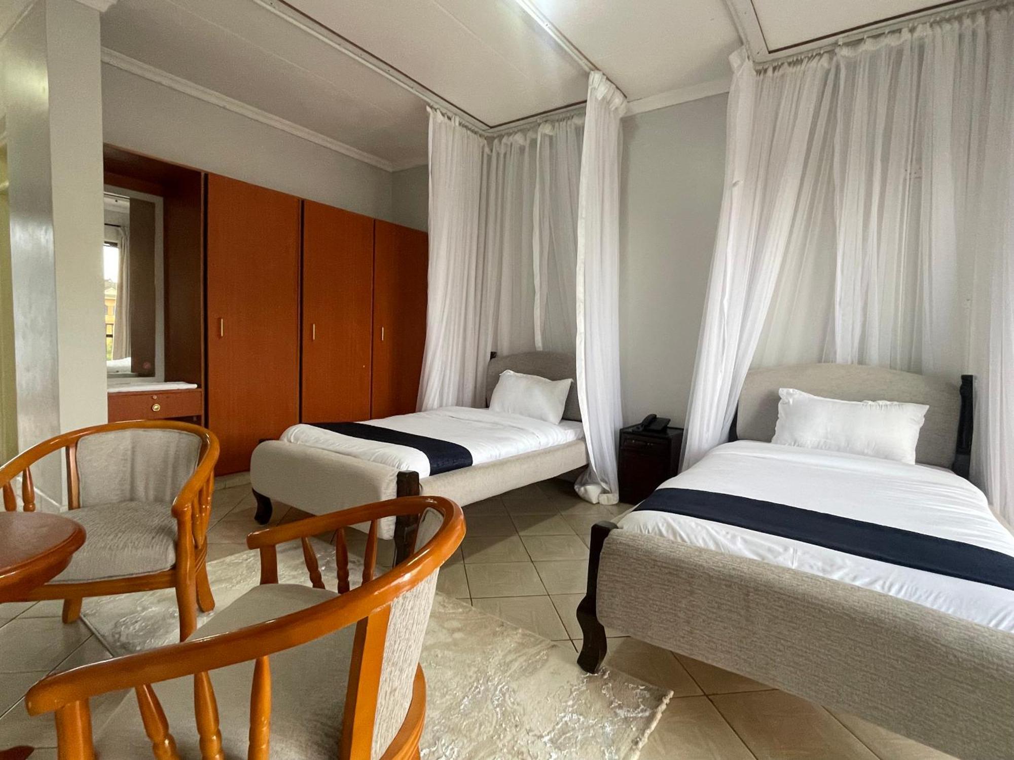 Iman Hotel Isiolo Εξωτερικό φωτογραφία