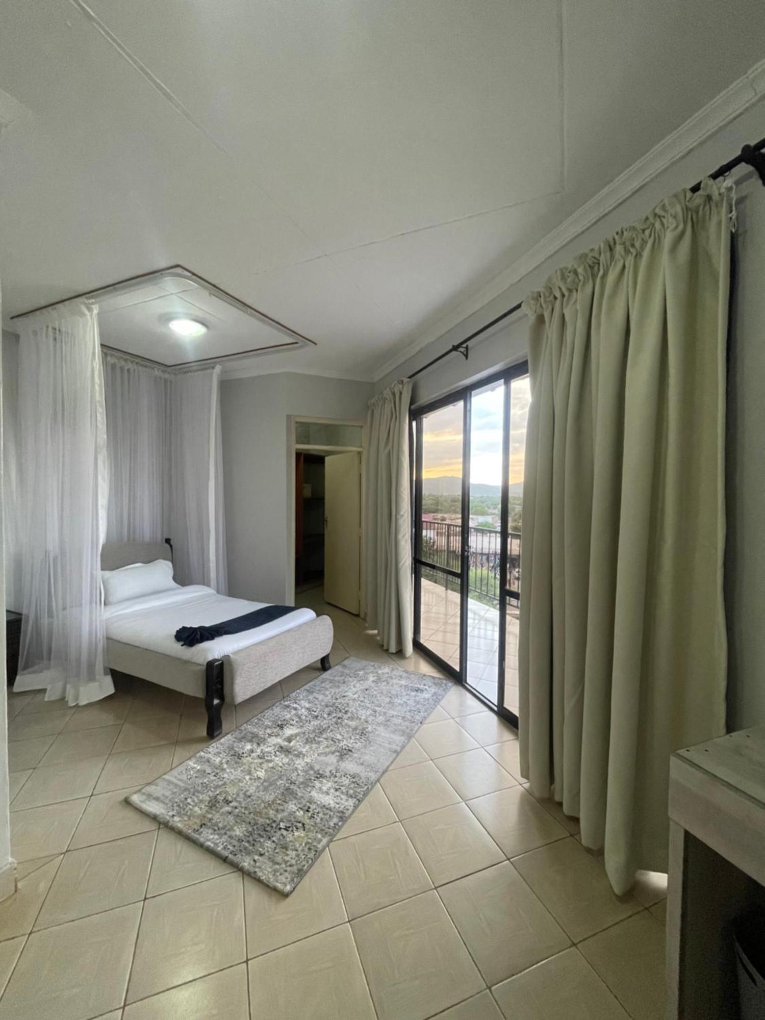 Iman Hotel Isiolo Εξωτερικό φωτογραφία